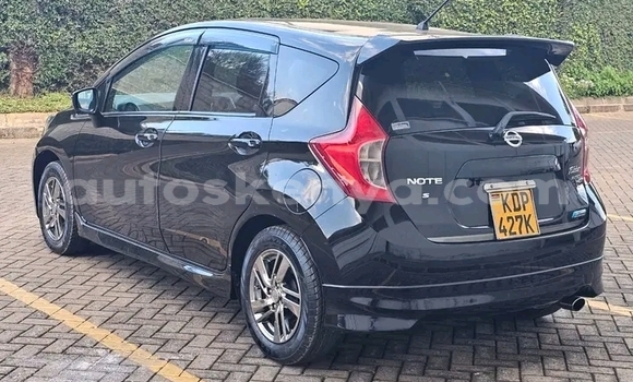 Oofamaa Nissan Note Black Makiinaa iti Bute keessatti Northeast Kenya keessatti Oofamaa Nissan Note Black Makiinaa iti Bute keessatti Northeast Kenya keessatti