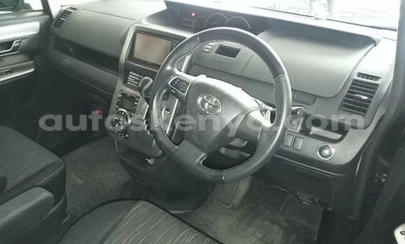 Nunua Ilio tumika Toyota Voxy Nyeusi Gari ndani ya Mombasa nchini Kenya ya Pwani Nunua Ilio tumika Toyota Voxy Nyeusi Gari ndani ya Mombasa nchini Kenya ya Pwani