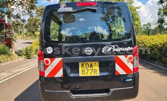 Oofamaa Nissan Caravan Black Makiinaa iti Bute keessatti Northeast Kenya keessatti Oofamaa Nissan Caravan Black Makiinaa iti Bute keessatti Northeast Kenya keessatti