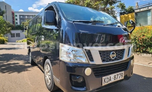 Oofamaa Nissan Caravan Black Makiinaa iti Bute keessatti Northeast Kenya keessatti Oofamaa Nissan Caravan Black Makiinaa iti Bute keessatti Northeast Kenya keessatti