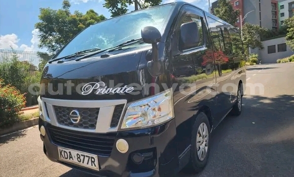 Oofamaa Nissan Caravan Black Makiinaa iti Bute keessatti Northeast Kenya keessatti Oofamaa Nissan Caravan Black Makiinaa iti Bute keessatti Northeast Kenya keessatti