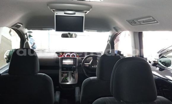 Nunua Ilio tumika Toyota Voxy Nyeusi Gari ndani ya Mombasa nchini Kenya ya Pwani Nunua Ilio tumika Toyota Voxy Nyeusi Gari ndani ya Mombasa nchini Kenya ya Pwani