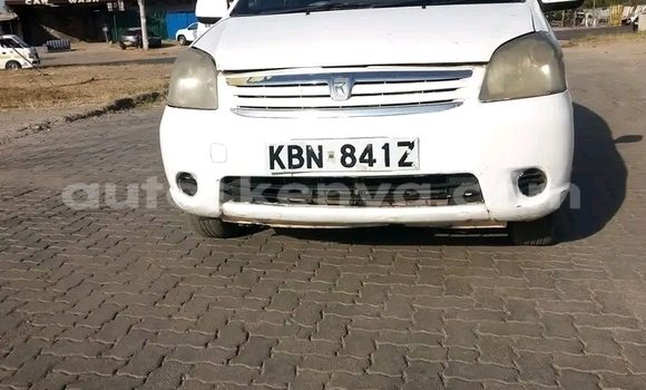 Nunua Ilio tumika Nissan Cima Nyeupe Gari ndani ya Bute nchini Kaskazini Mashariki mwa Kenya Nunua Ilio tumika Nissan Cima Nyeupe Gari ndani ya Bute nchini Kaskazini Mashariki mwa Kenya