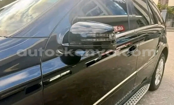 Nunua Ilio tumika Mercedes‒Benz CLK-klasse AMG Nyeusi Gari ndani ya Gatanga nchini Nairobi Nunua Ilio tumika Mercedes‒Benz CLK-klasse AMG Nyeusi Gari ndani ya Gatanga nchini Nairobi