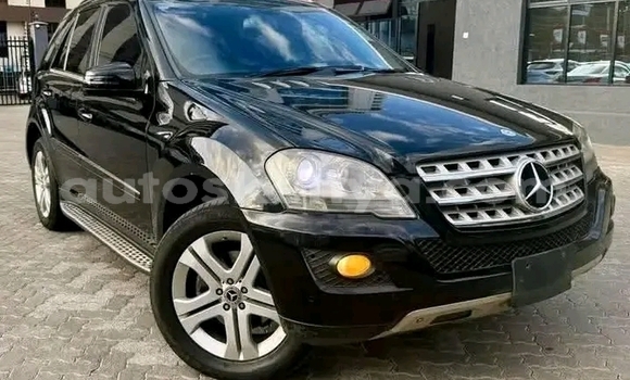 Nunua Ilio tumika Mercedes‒Benz CLK-klasse AMG Nyeusi Gari ndani ya Gatanga nchini Nairobi Nunua Ilio tumika Mercedes‒Benz CLK-klasse AMG Nyeusi Gari ndani ya Gatanga nchini Nairobi