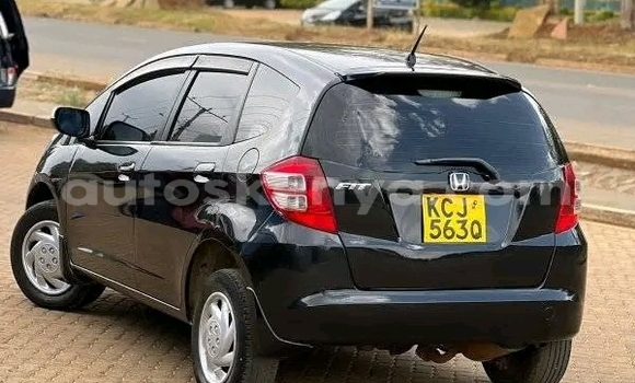 Nunua Ilio tumika Honda Fit Nyeusi Gari ndani ya Changamwe nchini Pwani Nunua Ilio tumika Honda Fit Nyeusi Gari ndani ya Changamwe nchini Pwani
