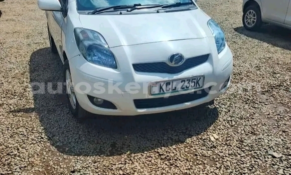Nunua Ilio tumika Toyota Vitz Nyeupe Gari ndani ya Bute nchini Kaskazini Mashariki mwa Kenya Nunua Ilio tumika Toyota Vitz Nyeupe Gari ndani ya Bute nchini Kaskazini Mashariki mwa Kenya