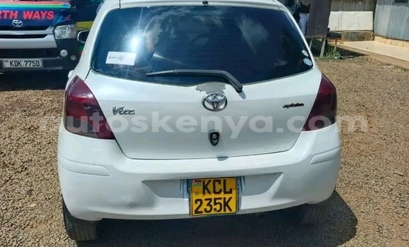 Nunua Ilio tumika Toyota Vitz Nyeupe Gari ndani ya Bute nchini Kaskazini Mashariki mwa Kenya Nunua Ilio tumika Toyota Vitz Nyeupe Gari ndani ya Bute nchini Kaskazini Mashariki mwa Kenya