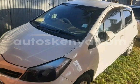 Nunua Ilio tumika Toyota Vitz Nyeupe Gari ndani ya Bute nchini Kaskazini Mashariki mwa Kenya Nunua Ilio tumika Toyota Vitz Nyeupe Gari ndani ya Bute nchini Kaskazini Mashariki mwa Kenya