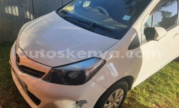 Nunua Ilio tumika Toyota Vitz Nyeupe Gari ndani ya Bute nchini Kaskazini Mashariki mwa Kenya Nunua Ilio tumika Toyota Vitz Nyeupe Gari ndani ya Bute nchini Kaskazini Mashariki mwa Kenya