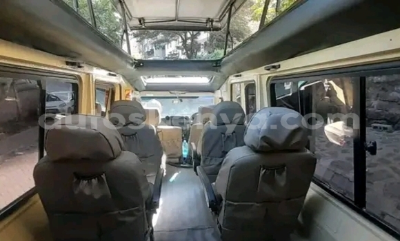 Nunua Ilio tumika Toyota Land Cruiser Nyingine Gari ndani ya Bute nchini Kaskazini Mashariki mwa Kenya Nunua Ilio tumika Toyota Land Cruiser Nyingine Gari ndani ya Bute nchini Kaskazini Mashariki mwa Kenya