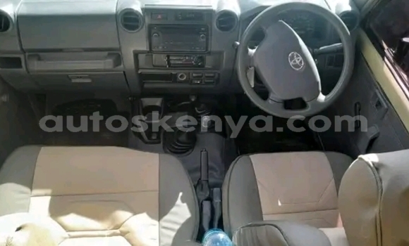 Nunua Ilio tumika Toyota Land Cruiser Nyingine Gari ndani ya Bute nchini Kaskazini Mashariki mwa Kenya Nunua Ilio tumika Toyota Land Cruiser Nyingine Gari ndani ya Bute nchini Kaskazini Mashariki mwa Kenya