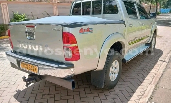 Nunua Ilio tumika Toyota Hilux Nyingine Gari ndani ya Bute nchini Kaskazini Mashariki mwa Kenya Nunua Ilio tumika Toyota Hilux Nyingine Gari ndani ya Bute nchini Kaskazini Mashariki mwa Kenya