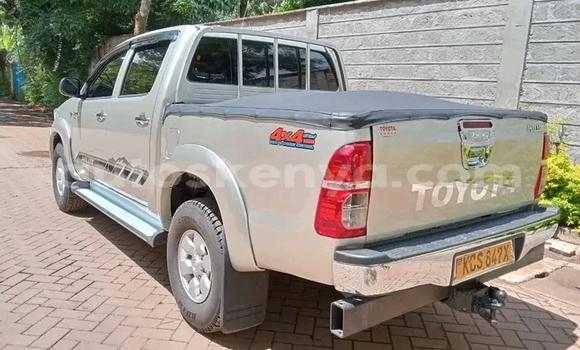 Nunua Ilio tumika Toyota Hilux Nyingine Gari ndani ya Bute nchini Kaskazini Mashariki mwa Kenya Nunua Ilio tumika Toyota Hilux Nyingine Gari ndani ya Bute nchini Kaskazini Mashariki mwa Kenya