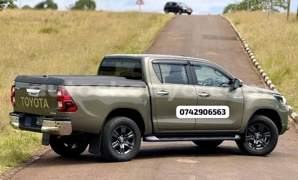 Nunua Ilio tumika Toyota Hilux Nyingine Gari ndani ya Bute nchini Kaskazini Mashariki mwa Kenya