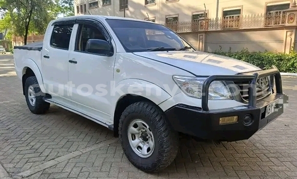 Nunua Ilio tumika Toyota Hilux Nyeupe Gari ndani ya Bute nchini Kaskazini Mashariki mwa Kenya Nunua Ilio tumika Toyota Hilux Nyeupe Gari ndani ya Bute nchini Kaskazini Mashariki mwa Kenya