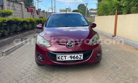 Oofamaa Mazda Demio Red Makiinaa iti Nairobi keessatti Nairobi keessatti