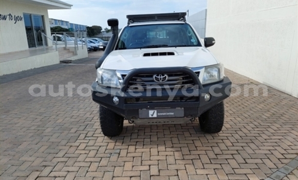 Buy Used Toyota Hilux White Car in Nairobi in Nairobi Buy Used Toyota Hilux White Car in Nairobi in Nairobi