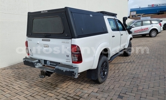 Buy Used Toyota Hilux White Car in Nairobi in Nairobi Buy Used Toyota Hilux White Car in Nairobi in Nairobi