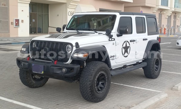 Oofamaa Jeep Wrangler White Makiinaa iti Nairobi keessatti Nairobi keessatti Oofamaa Jeep Wrangler White Makiinaa iti Nairobi keessatti Nairobi keessatti