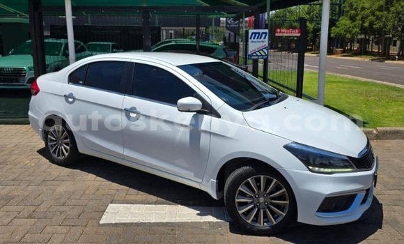 Buy Used Suzuki Ciaz White Car in Nairobi in Nairobi Buy Used Suzuki Ciaz White Car in Nairobi in Nairobi