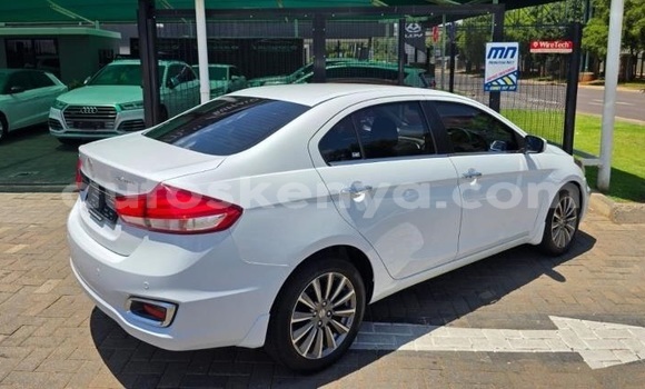 Buy Used Suzuki Ciaz White Car in Nairobi in Nairobi Buy Used Suzuki Ciaz White Car in Nairobi in Nairobi