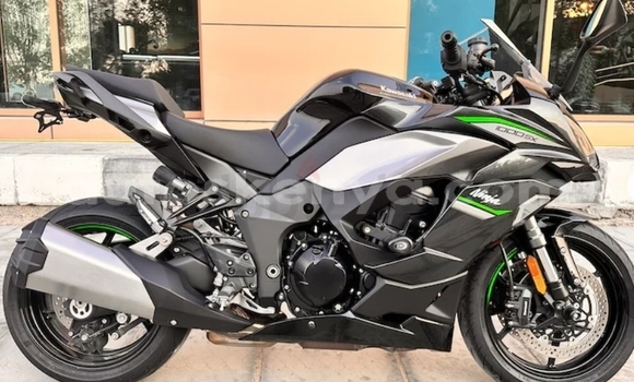 Oofamaa Kawasaki Ninja Black Doqdoqqee iti Nairobi keessatti Nairobi keessatti
