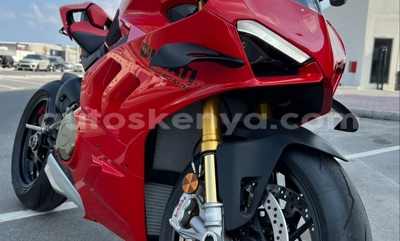 Oofamaa Ducati Panigale Red Doqdoqqee iti Nairobi keessatti Nairobi keessatti