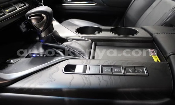 Nunua Ilio tumika Lexus LX Nyeupe Gari ndani ya El Wak nchini Kaskazini Mashariki mwa Kenya Nunua Ilio tumika Lexus LX Nyeupe Gari ndani ya El Wak nchini Kaskazini Mashariki mwa Kenya