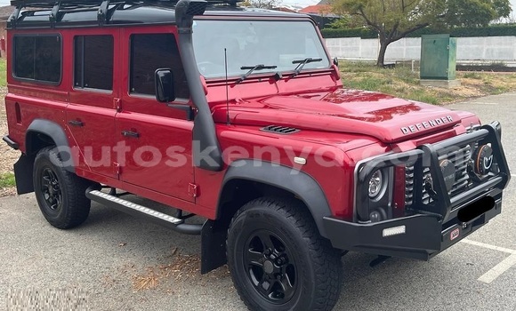 Oofamaa Land Rover Defender Red Makiinaa iti Nairobi keessatti Nairobi keessatti