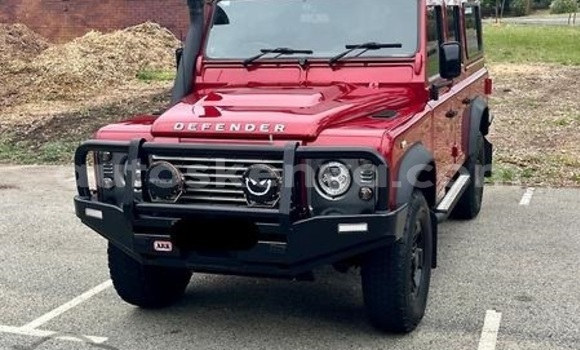 Oofamaa Land Rover Defender Red Makiinaa iti Nairobi keessatti Nairobi keessatti Oofamaa Land Rover Defender Red Makiinaa iti Nairobi keessatti Nairobi keessatti