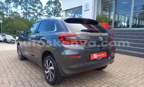 Oofamaa Toyota Starlet Blue Makiinaa iti Nairobi keessatti Nairobi keessatti Oofamaa Toyota Starlet Blue Makiinaa iti Nairobi keessatti Nairobi keessatti