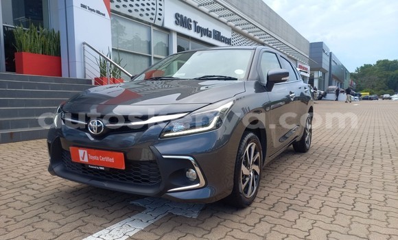 Oofamaa Toyota Starlet Blue Makiinaa iti Nairobi keessatti Nairobi keessatti Oofamaa Toyota Starlet Blue Makiinaa iti Nairobi keessatti Nairobi keessatti