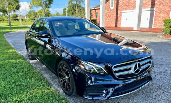 Oofamaa Mercedes-Benz E-Classe Blue Makiinaa iti Nairobi keessatti Nairobi keessatti Oofamaa Mercedes-Benz E-Classe Blue Makiinaa iti Nairobi keessatti Nairobi keessatti