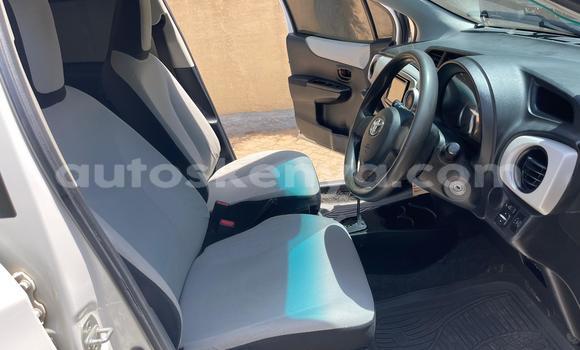 Nunua Ilio tumika Toyota Vitz Nyeupe Gari ndani ya Nairobi nchini Nairobi Nunua Ilio tumika Toyota Vitz Nyeupe Gari ndani ya Nairobi nchini Nairobi