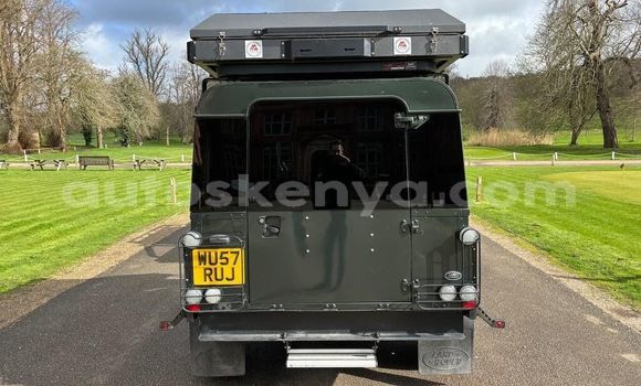 Buy Used Land Rover Defender Green Car in Nairobi in Nairobi Buy Used Land Rover Defender Green Car in Nairobi in Nairobi