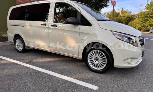 Oofamaa Mercedes‒Benz Vito White Makiinaa iti Nairobi keessatti Nairobi keessatti Oofamaa Mercedes‒Benz Vito White Makiinaa iti Nairobi keessatti Nairobi keessatti