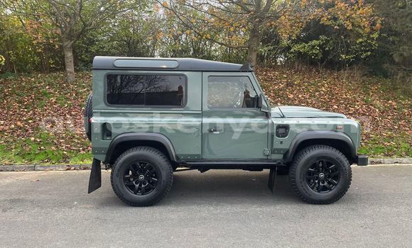 Buy Used Land Rover Defender Green Car in Nairobi in Nairobi Buy Used Land Rover Defender Green Car in Nairobi in Nairobi