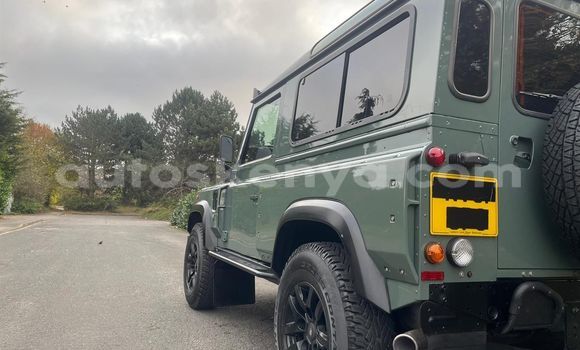Buy Used Land Rover Defender Green Car in Nairobi in Nairobi Buy Used Land Rover Defender Green Car in Nairobi in Nairobi
