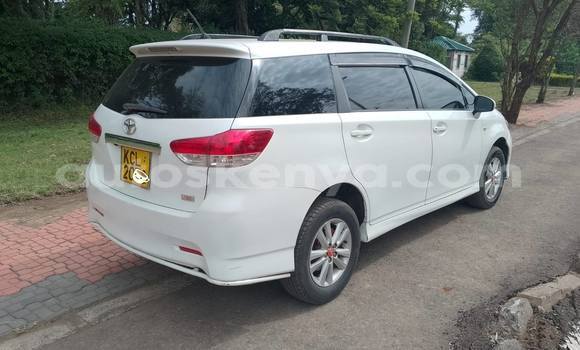 Oofamaa Toyota Sienta White Makiinaa iti Nairobi keessatti Nairobi keessatti Oofamaa Toyota Sienta White Makiinaa iti Nairobi keessatti Nairobi keessatti