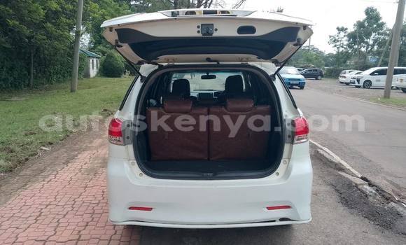 Oofamaa Toyota Sienta White Makiinaa iti Nairobi keessatti Nairobi keessatti Oofamaa Toyota Sienta White Makiinaa iti Nairobi keessatti Nairobi keessatti