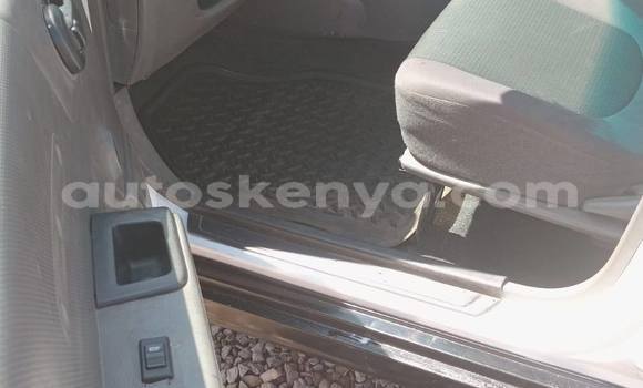 Oofamaa Nissan AD White Makiinaa iti Nairobi keessatti Nairobi keessatti Oofamaa Nissan AD White Makiinaa iti Nairobi keessatti Nairobi keessatti