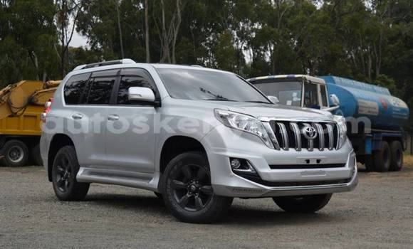 Oofamaa Toyota Land Cruiser Other Makiinaa iti Nairobi keessatti Nairobi keessatti