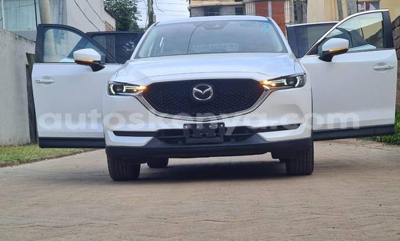 Oofamaa Mazda CX-5 White Makiinaa iti Nairobi keessatti Nairobi keessatti Oofamaa Mazda CX-5 White Makiinaa iti Nairobi keessatti Nairobi keessatti