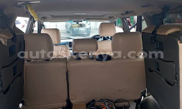 Nunua Ilio tumika Toyota Land Cruiser Nyeusi Gari ndani ya Nairobi nchini Nairobi Nunua Ilio tumika Toyota Land Cruiser Nyeusi Gari ndani ya Nairobi nchini Nairobi