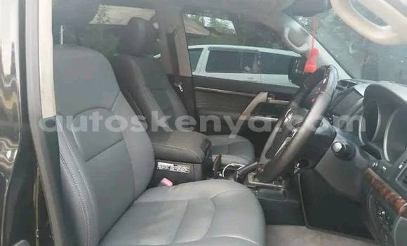 Nunua Ilio tumika Toyota Land Cruiser Nyeusi Gari ndani ya Nairobi nchini Nairobi Nunua Ilio tumika Toyota Land Cruiser Nyeusi Gari ndani ya Nairobi nchini Nairobi