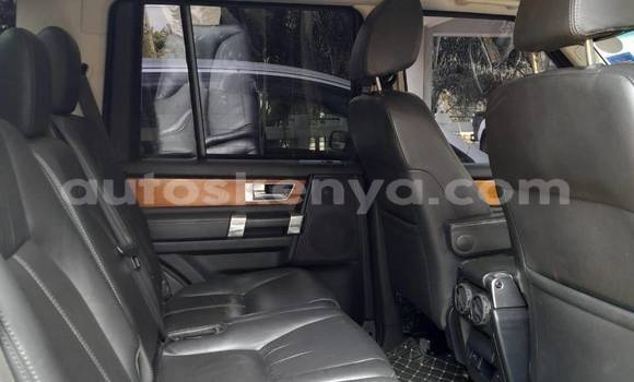 Nunua Ilio tumika Land Rover Discovery Nyeupe Gari ndani ya Nairobi nchini Nairobi Nunua Ilio tumika Land Rover Discovery Nyeupe Gari ndani ya Nairobi nchini Nairobi