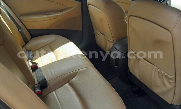 Nunua Ilio tumika Hyundai Sonata Bluu Gari ndani ya Nairobi nchini Nairobi Nunua Ilio tumika Hyundai Sonata Bluu Gari ndani ya Nairobi nchini Nairobi