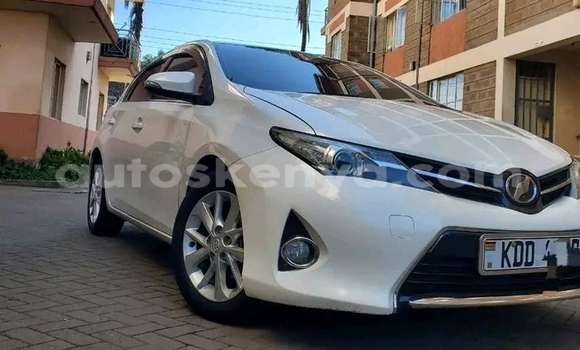 Buy Used Toyota Auris White Car in Bute in Northeast Kenya Buy Used Toyota Auris White Car in Bute in Northeast Kenya