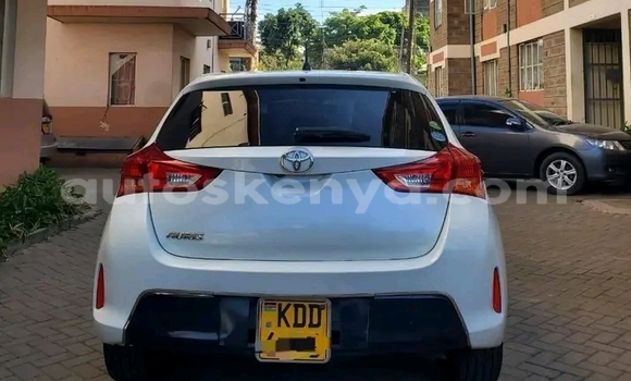 Buy Used Toyota Auris White Car in Bute in Northeast Kenya Buy Used Toyota Auris White Car in Bute in Northeast Kenya